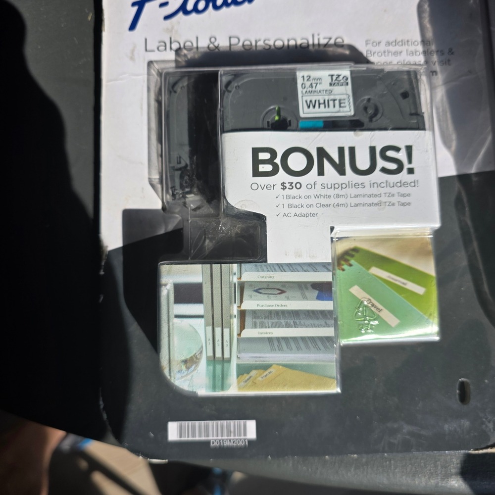 Brother P-Touch PT-2040SC Label Maker Bundle with AC Adapter and TZe Tapes White - Picture 3 of 5